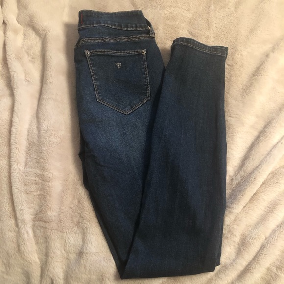 Guess Denim - GUESS Med Rise Curvy Skinny Jeans - 28